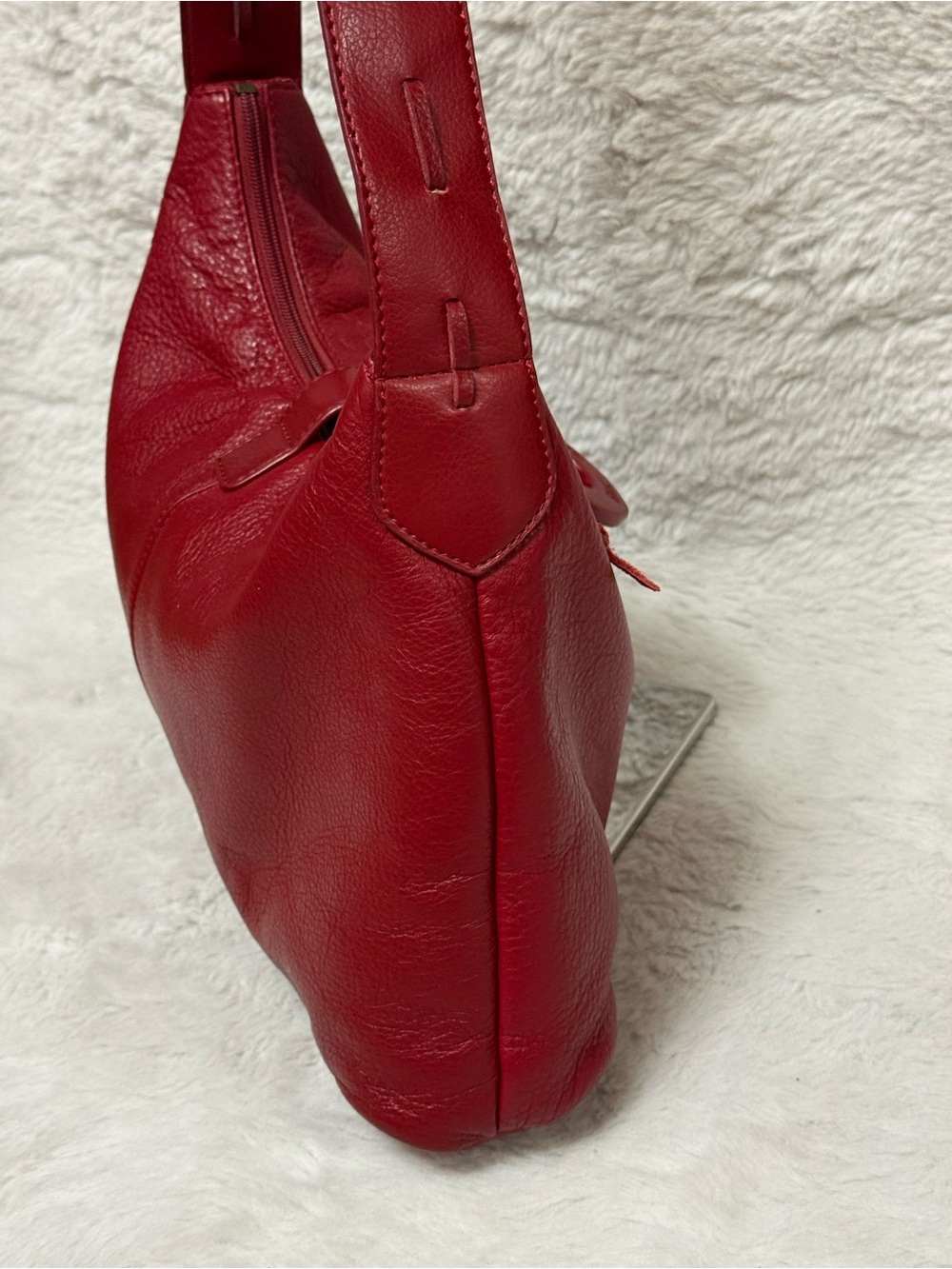 The Sak Red Vintage Leather Hobo Bag - Picture 9 of 15